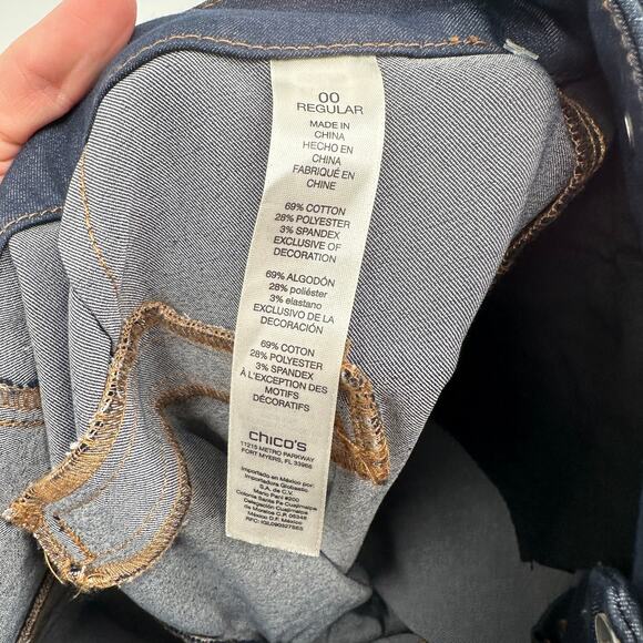 CHICOS Denim The Platinum Trouser Wide Leg Jeans with Gold Button Hardware // XS - Picture 8 of 9